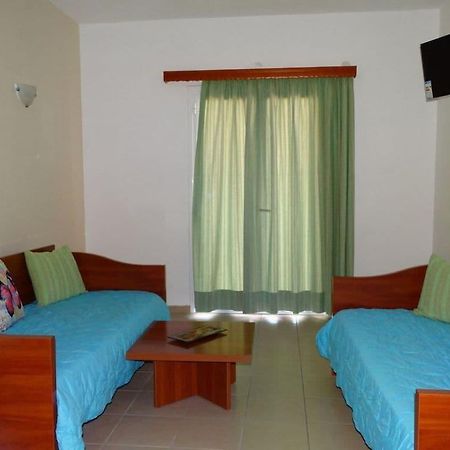 Paradiso Apartments Ipsos Esterno foto