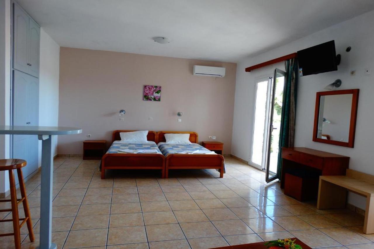 Paradiso Apartments Ipsos Esterno foto