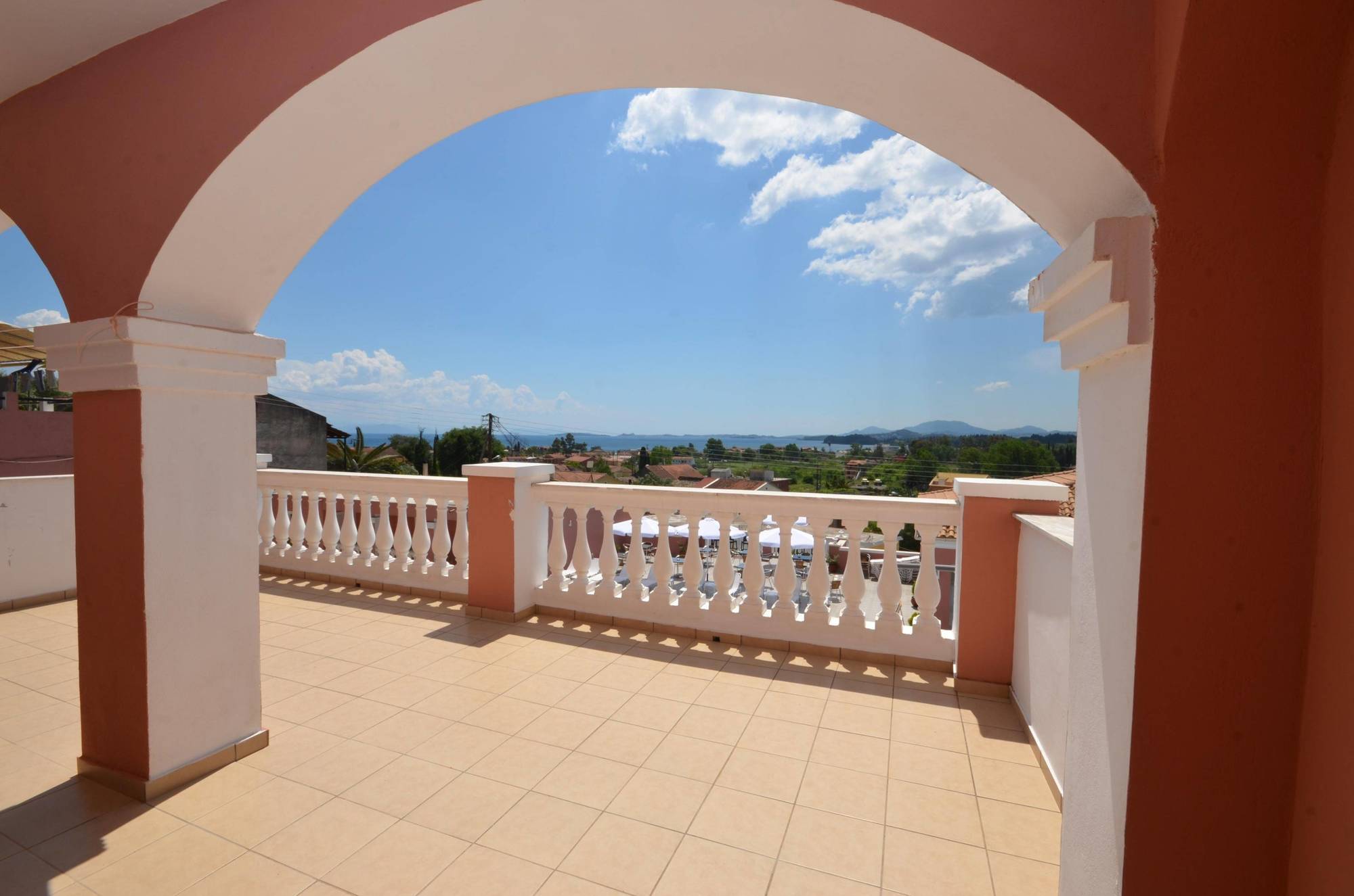 Paradiso Apartments Ipsos Esterno foto