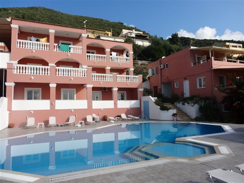 Paradiso Apartments Ipsos Esterno foto