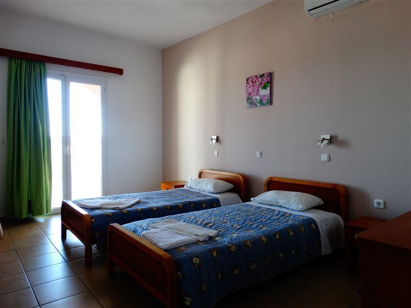 Paradiso Apartments Ipsos Esterno foto